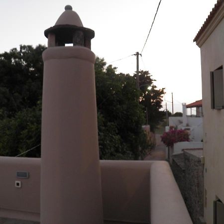 Kytherian Traditional Home Frilingianika Luaran gambar